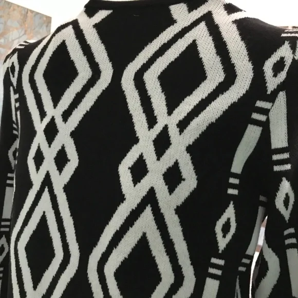 Chicos Black and White Pattern Long Topper Sweater Sz S - Picture 4 of 7